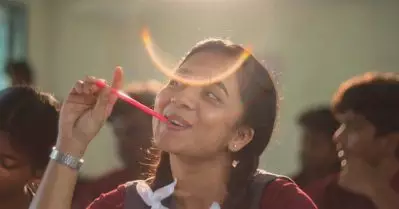 മൂന്ന് മാസത്തിനിടെ രണ്ടാമത്തെ സൂപ്പര്‍ഹിറ്റ്, ഡ്രീം സ്റ്റാര്‍ട്ടെന്ന് പറഞ്ഞാല്‍ ഇതാണ്, തമിഴ് സിനിമയിലെ പുതിയ താരോദയമായി അനിഷ്മ