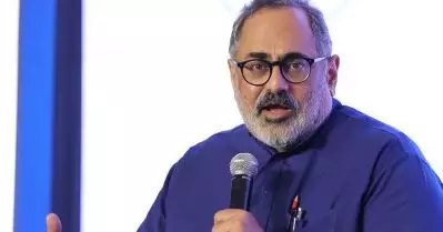 കേരളത്തില്‍ ശിശുമരണ നിരക്ക് കുറയുന്നത് യുവാക്കള്‍ വിദേശത്ത് പോകുന്നതുകൊണ്ട്: രാജീവ് ചന്ദ്രശേഖര്‍