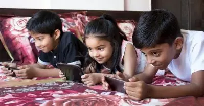 കുട്ടികളുടെ സാമൂഹ്യ മാധ്യമ നിരോധനം; കർണാടക സർക്കാരിനെതിരെ ഇന്റർനെറ്റ് ഫ്രീഡം ഫൗണ്ടേഷൻ