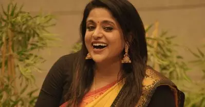 എന്‍.ഡി.എ സ്ഥാനാര്‍ത്ഥി വീണ നായര്‍ക്കും വോട്ടില്ല; ലക്ഷ്മി പ്രിയയ്ക്ക് പകരം സ്ഥാനാര്‍ത്ഥി കോണ്‍ഗ്രസ് നേതാവ്