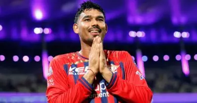 അച്ഛന്റെ വിവാഹത്തിന് മുമ്പ് തന്നെ തന്റെ ക്രിക്കറ്റ് ജീവിതം ആരംഭിച്ചിരുന്നുവെന്ന് മുകുള്‍ ചൗധരി