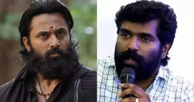 മുട്ടനാടുകള്‍ കൂട്ടിയിടിക്കുമ്പോള്‍ ചോര കുടിക്കുന്ന ചെന്നായകളെ കുറിച്ച് കേട്ടിട്ടുണ്ട്; ഉണ്ണിമുകുന്ദനെ പരോക്ഷമായി വിമര്‍ശിച്ച് അഭിലാഷ് പിള്ള