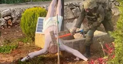 ലെബനനില്‍ യേശു പ്രതിമ തകര്‍ത്ത് ഇസ്രഈല്‍ സൈനികന്‍: അമേരിക്കയിലെ തീവ്ര വലതുപക്ഷത്തില്‍ നിന്നടക്കം കടുത്ത പ്രതിഷേധം