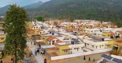 ചൂരൽമല ടൗൺഷിപ്പിലെ വിള്ളൽ വിവാദം; ചർച്ചയായി മാധ്യമപ്രവർത്തകന്റെ ഫേസ്ബുക്ക് കുറിപ്പ്