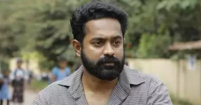 ഹിന്ദി പറഞ്ഞാല്‍ വാല് മുറിയും എന്ന് മനസിലായി, അതുകൊണ്ട് അയാളുടെ ബില്ല് കൂടെ കൊടുത്തു: ആസിഫ് അലി