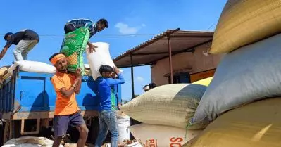 തൊഴിലാളി വിരുദ്ധ ലേബര്‍ കോഡ്;പകര്‍പ്പ് കത്തിച്ച് പ്രതിഷേധിച്ച് സി.ഐ.ടി.യു: സംസ്ഥാന സര്‍ക്കാരുകള്‍ ഭേദഗതി കൊണ്ടുവരണമെന്ന് സി.പി.ഐ.എം