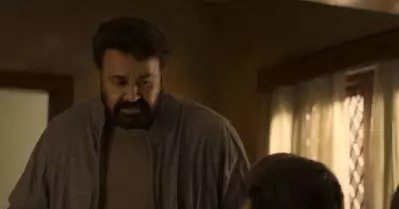 ഇതിലും വലുത് നമ്മള്‍ കണ്ടിരിക്കുന്നു, പിന്നെയാ ഈ ചീള് പിള്ളേര്… ഈ ഡയലോഗും അത് കഴിഞ്ഞുള്ള ലാലേട്ടന്റെ അഴിഞ്ഞാട്ടവും, പേട്രിയറ്റിലെ മികച്ച രംഗങ്ങളിലൊന്ന്