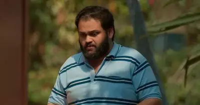 കാശിന് ആവശ്യമുണ്ടെങ്കില്‍ മരിച്ചവന്റെ കിഡ്‌നി വരെ വില്‍ക്കാന്‍ നോക്കും; ഒ.ടി.ടി റിലീസിന് പിന്നാലെ ചര്‍ച്ചയായി ഗോപന്റെ നെട്ടോട്ടം