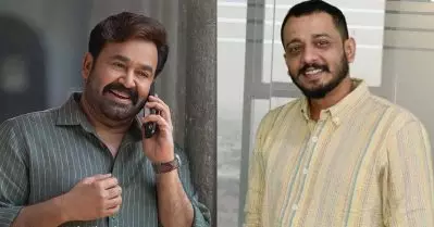 അച്ഛന്‍ എന്തിനാണ് അങ്ങനെയൊരു പോസ്റ്റ് ഇട്ടതെന്നറിയില്ല, അച്ഛനോട് തന്നെ ചോദിക്കണം… ലാലേട്ടനൊപ്പം പടം ചെയ്യാന്‍ എനിക്കും ആഗ്രഹമുണ്ട്: ചിദംബരം