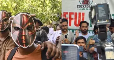 രാജിവെക്കൂ പുറത്തുപോകൂ; ധര്‍മേന്ദ്രപ്രധാന്റെ രാജി ആവശ്യപ്പെട്ട് ജന്തര്‍ മന്ദറില്‍ കോക്രോച്ച് ജനതാ പാര്‍ട്ടിയുടെ വമ്പന്‍ പ്രതിഷേധം