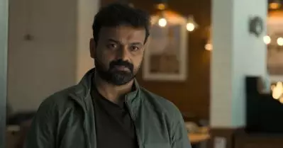 കാമുകിക്ക് വേണ്ടി പ്രതികാരം ചെയ്യാനിറങ്ങിയതാ… പക്ഷേ, ഭാര്യക്കും മകള്‍ക്കും അപകടം വരാന്‍ പാടില്ല, പേട്രിയറ്റിലെ മൈക്കിള്‍ ദേവസ്സിയെ വറുത്ത് ട്രോളന്മാര്‍
