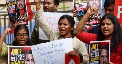 കോടിക്കണക്കിന് വിദ്യാര്‍ത്ഥികളുടെ സ്വപ്‌നങ്ങള്‍ തകര്‍ത്തു; ധര്‍മ്മേന്ദ്ര പ്രധാന്റെ രാജി ആവശ്യപ്പെട്ട് മോദിക്ക് തുറന്നകത്തുമായി മുന്‍ സിവില്‍ സര്‍വീസ് ഉദ്യോഗസ്ഥര്‍