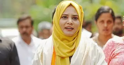 അനിസ്‌ലാമിക ആചാരങ്ങള്‍ വര്‍ജിക്കണം; നിലവിളക്ക് വിവാദത്തില്‍ തഹ്‌ലിയ എം.എല്‍.എയ്ക്ക് തിരുത്തുമായി സമസ്ത