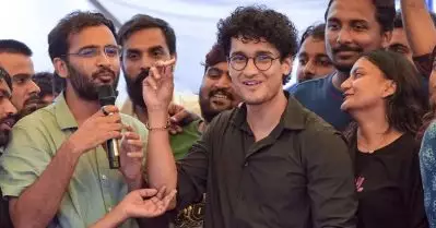 പാറ്റകളുടെ ഭാവി പരിപാടിയെന്ത്? സജീവ രാഷ്ട്രീയത്തിലേക്കോ!