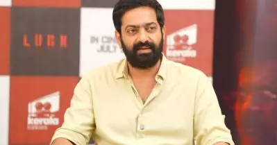 1 ലക്ഷമാണ് ശമ്പളം, 25000 തരാനുണ്ട്, അത് വേണ്ട, പകരം വൈറ്റിലയിലെ ബില്‍ ബോര്‍ഡില്‍ എന്റെ ഒരു പോസ്റ്റര്‍ മതിയെന്ന് പറഞ്ഞു: സൈജു കുറുപ്പ്