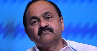 രണ്ട് കോടതികളില്‍ രണ്ട് നിലപാട്; വഖഫ് ബോര്‍ഡ് പുനസംഘടനയില്‍ യു.ഡി.എഫ് പ്രതിരോധത്തില്‍, മലക്കംമറിച്ചിലില്‍ ലീഗിനും മറുപടിയില്ല