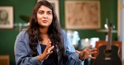 ‘ഒഴുക്കിനൊപ്പം നീന്താന്‍ എളുപ്പമാണ്, പക്ഷേ ഒറ്റയ്ക്ക് കാര്യങ്ങള്‍ തീരുമാനിച്ച് മുന്നോട്ടുപോകുക അങ്ങനെയല്ല’:വിസ്മയ മോഹന്‍ലാല്‍