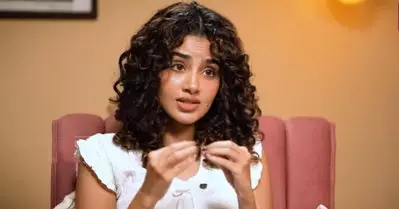 കരഞ്ഞ് കണ്ണീർഗ്രന്ഥി വീർത്തു, ഒടുവിൽ കണ്ണിന് സർജറി ചെയ്തു: നാർസിസിസ്റ്റിക് അബ്യൂസ് മൂലം നേരിട്ട ശാരീരിക പ്രയാസങ്ങളെക്കുറിച്ച് അനുപമ പരമേശ്വരൻ
