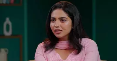 ഇപ്പോഴും പറമ്പിൽ പോയി ആക്രി സാധനങ്ങൾ പെറുക്കാറുണ്ട്; മമിത ബൈജു