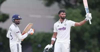 ക്ലാസിക് ജഡേജയും വെടിക്കെട്ട് പടിക്കലും; ലങ്കയ്‌ക്കെതിരെ ഇന്ത്യ തകര്‍ക്കുന്നു!