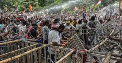 ജാര്‍ഖണ്ഡ് വിദ്യാര്‍ത്ഥി സമരം; ബംഗാളില്‍ നിന്ന് വ്യാജ ജനക്കൂട്ടത്തെ എത്തിക്കാന്‍ ബി.ജെ.പി ശ്രമിക്കുന്നുവെന്ന് കോണ്‍ഗ്രസ്