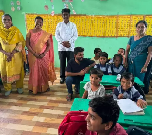 Abhijeet Dipke at School Tik Karo Campaigh at Aurangabad