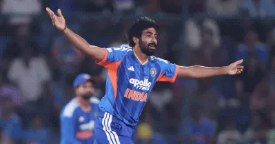 ഒറ്റ വിക്കറ്റില്‍ 350ലേക്ക്! ഗുര്‍ബാസിനെ മടക്കി തിരുത്തിയത് സ്വന്തം കരിയര്‍; ദല്‍ഹിയില്‍ ബൂം ബൂം ബുംറ