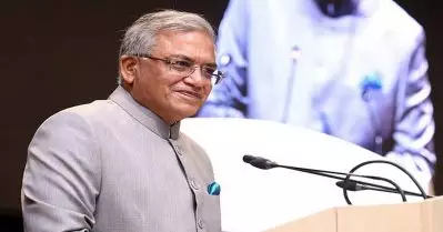 ‘ഒറ്റയാളുടെ ഏകാധിപത്യം’; ഗ്യാനേഷ് കുമാറിനെ നീക്കണം: തെരഞ്ഞെടുപ്പ് കമ്മീഷനെതിരെ പ്രതിപക്ഷം