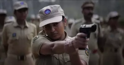 Say it… Say Again… മലയാളസിനിമയില്‍ ഈ ജനറേഷനിലെ ഏറ്റവും മികച്ച നടി; പെര്‍ഫോമര്‍ പാര്‍വ’തീ’