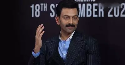 കേരളത്തിന് പുറത്തുള്ളവര്‍ തീര്‍ച്ചയായും കണ്ടിരിക്കേണ്ട മലയാള സിനിമ ഏതെന്ന് ചോദിച്ചാല്‍ ഒരൊറ്റ ഉത്തരമേയുള്ളു: പൃഥ്വിരാജ് സുകുമാരന്‍