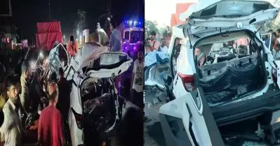 തൃശ്ശൂര്‍ കയ്പമംഗലത്ത് നിര്‍ത്തിയിട്ട ലോറിയില്‍ കാര്‍ ഇടിച്ച് കയറി വന്‍ അപകടം: കോളേജ് വിദ്യാര്‍ത്ഥികളടക്കം എട്ട് പേര്‍ക്ക് ദാരുണാന്ത്യം