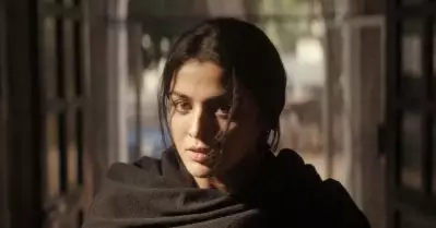 ഇത് താന്‍ ഡാ മാസ്… അരയില്‍ തോക്കും തിരുകി പൊലീസ് സ്റ്റേഷനിലേക്ക് ഒരു വരവുണ്ട്; ഒ.ടി.ടി റിലീസിന് ശേഷവും കൈയടി നേടി ചന്ദ്ര
