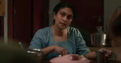 മകളെ വിദേശത്തയച്ചിട്ട് വേണം ഈ കുടുംബത്തെ കരകയറ്റാന്‍… ഒ.ടി.ടി റിലീസിന് പിന്നാലെ ചര്‍ച്ചയായി ആഷ്‌ലിയുടെ അമ്മ